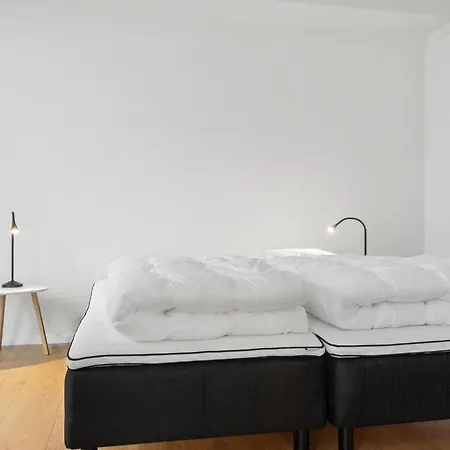 2 Bedroom Lovely In C Орхус
