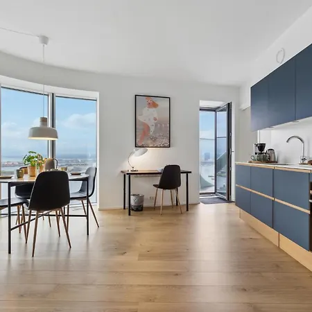 Апартаменты 2 Bedroom Lovely In C